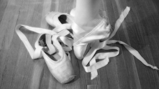 SEWING RIBBONS AND ELASTICS FOR POINTE SHOES – Ballet World